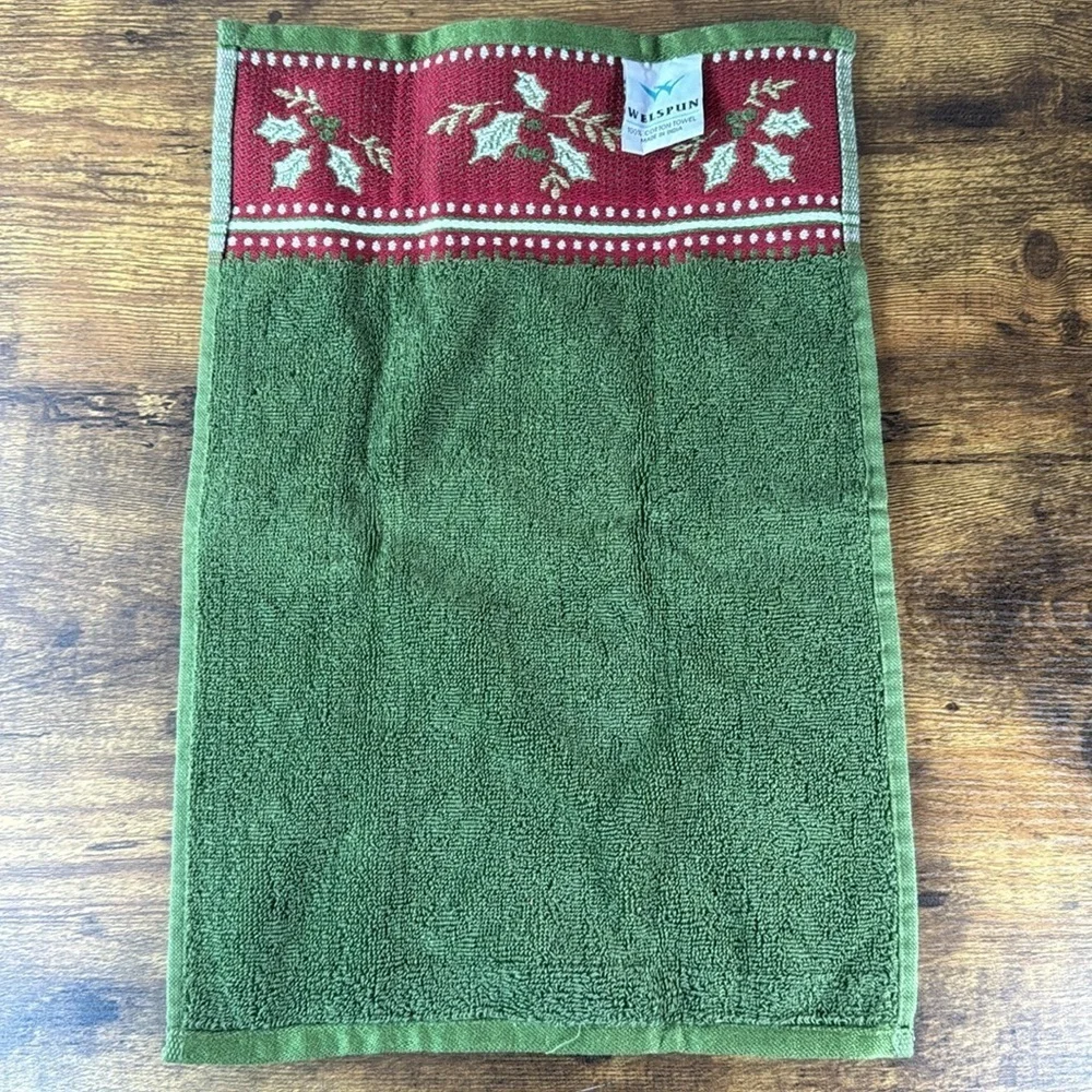 Green Holiday Towel with Holly Design